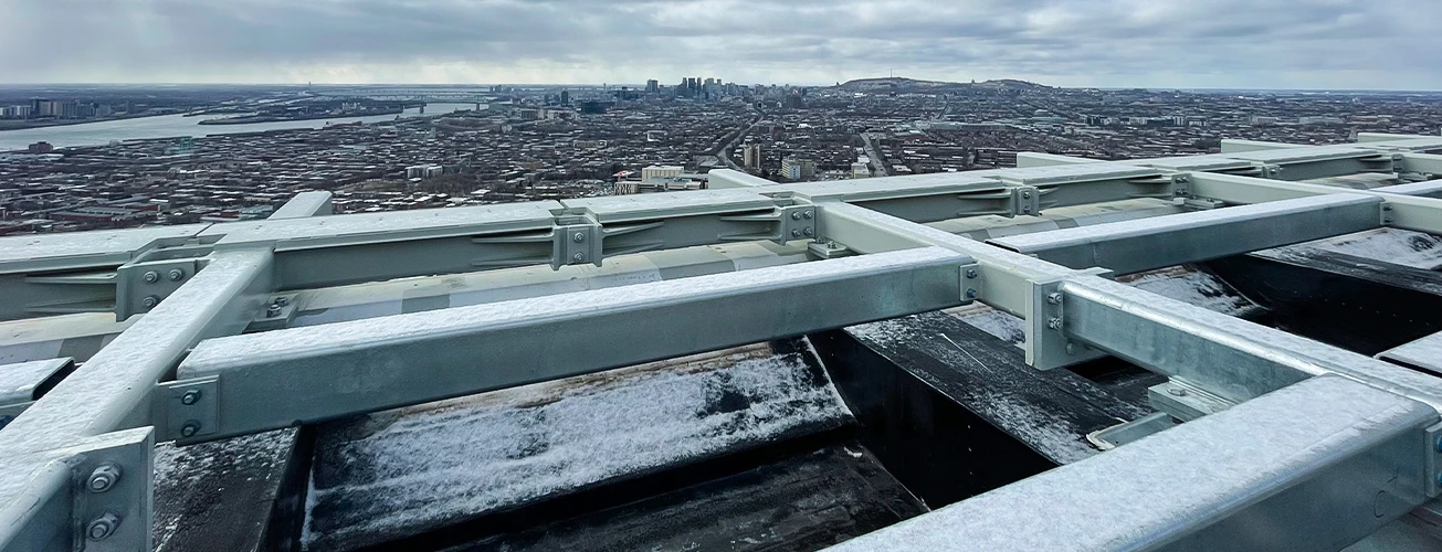 Notre équipe en Sciences du bâtiment gagne le projet de réfection du toit du mât du stade olympique